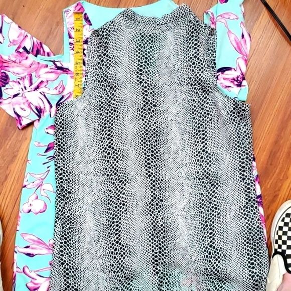 Violet and Claire snakeprint blouse  sz sm - Picture 7 of 8